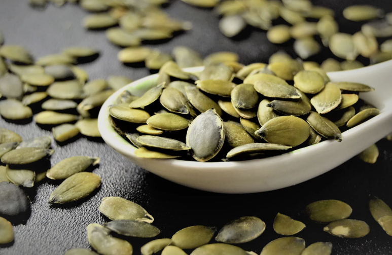 Scientists Reveal How Pumpkin Seeds Fight Parasites Naturally..see more hh